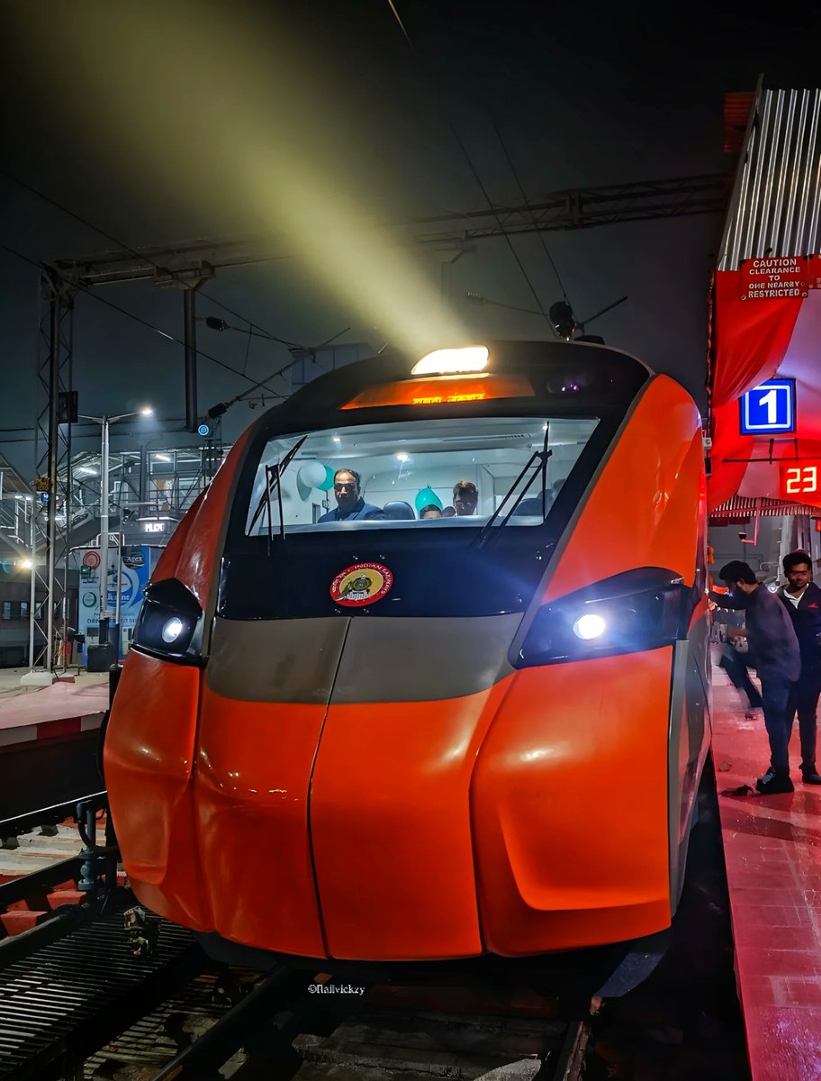 Railvickzy Official tweet media