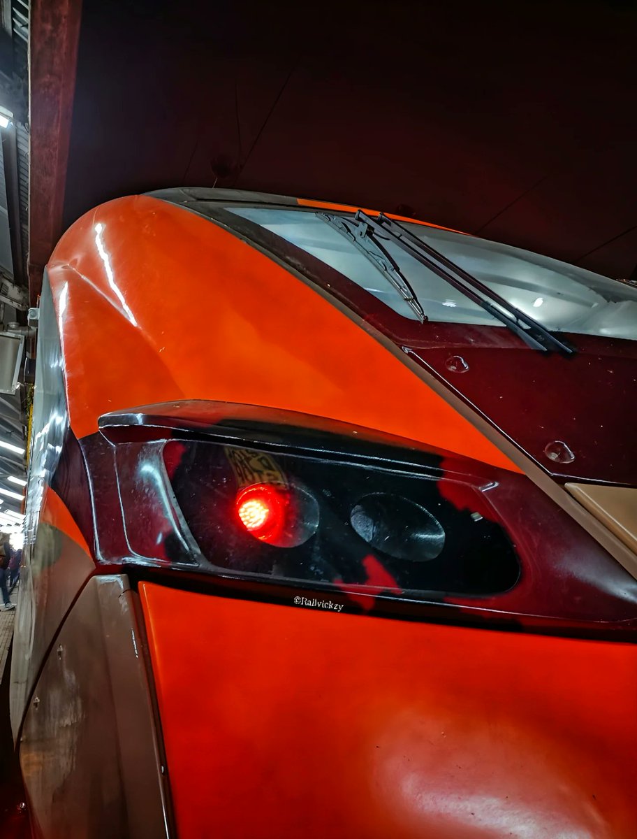 Railvickzy Official tweet media