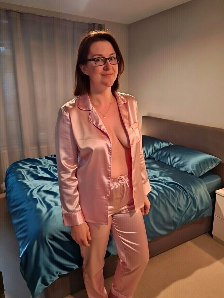 Satin_Play (@satin_play) on Twitter photo 