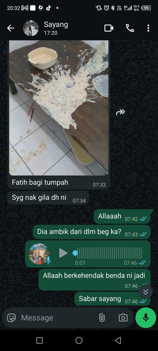 Kisah pagi tadi..

Isteri masak untuk potluck taska anak2. Bangun pagi2 pukul 5am. Pukul 7.30 nak pergi taska, anak bagi tumpah kuah spaghetti. Tapi isteri sabar, tak nak marah anak2, dia suruh anak2 jauh dari dia, duduk dalam bilik.