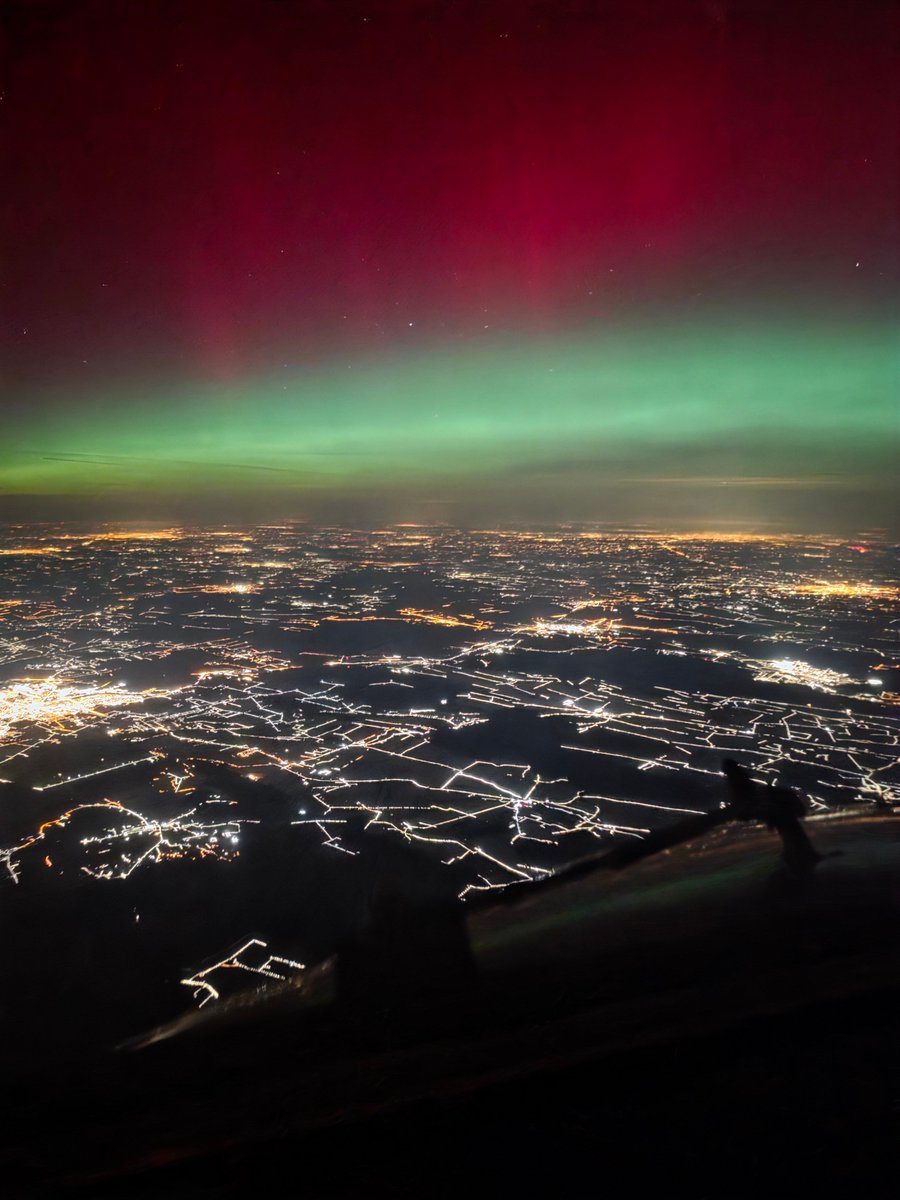 PeŘí TrHá tweet media