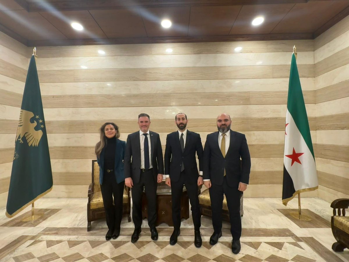 Canada in Syria tweet media