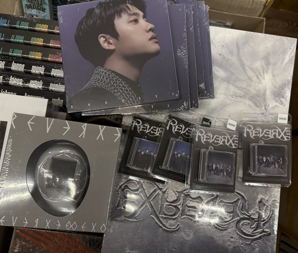 260120 대전 뮤갤 뮤앤갤 뮤직앤갤러리
KPOP 신보 입고 안내

#엑소 #EXO #EXO_Crown 

대전 에리분들의 방문을 환영합니다!
포토북 재고 모두 초회한정반 입니다!
이번주 주말 1/24-25 정상영업입니다.
문의☎️ 010-7913-5793