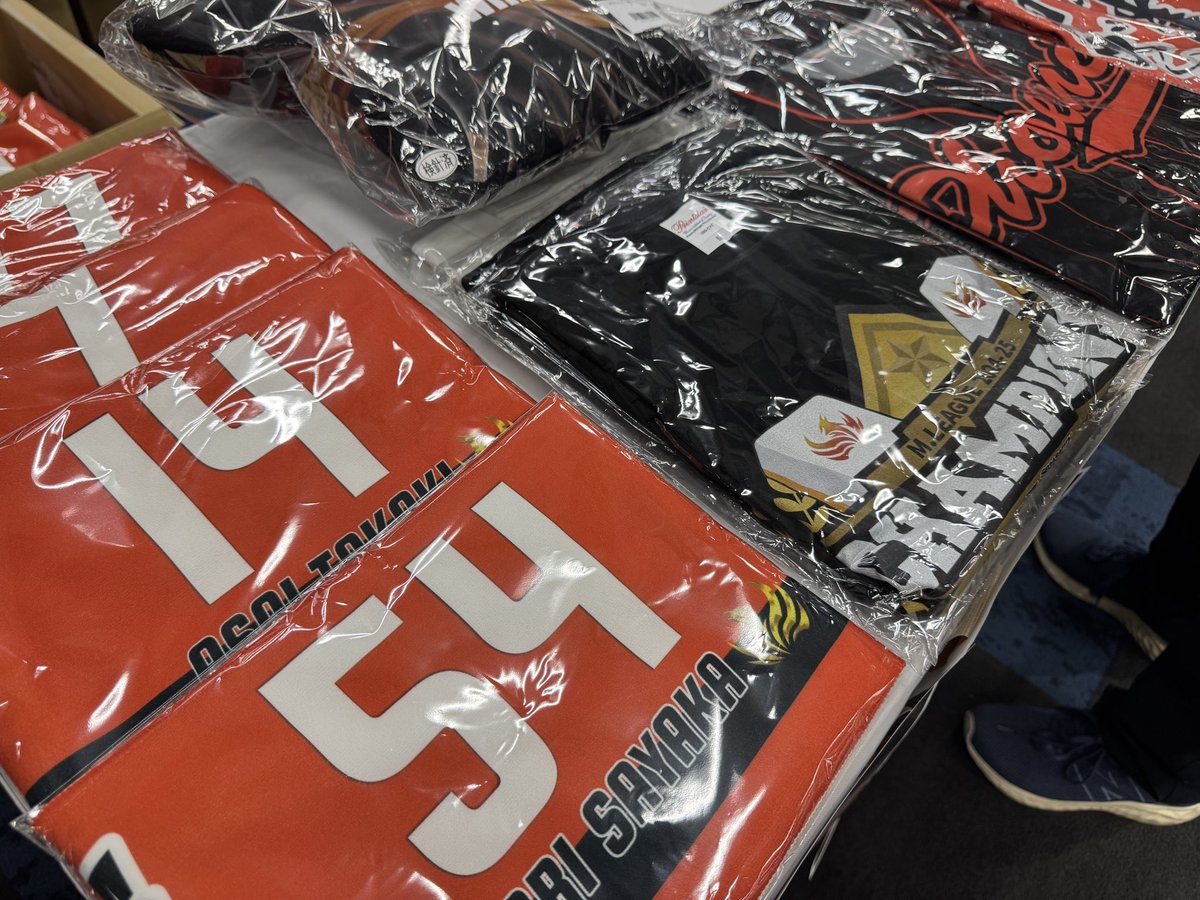 SEGASAMMY_PNX's tweet image. ￼ 本日はTUNNEL TOKYOにてアースジェッツと合同PVを開催🦅🔥 現在、会場準備中です✨ 本日は冷え込みんでおりますので、ご来場の際は防寒してお越しください🧣
 
#セガサミーフェニックス #アースジェッツ #合同PV #wingth #ウイングス #絶対に負けられない戦い #OneTeam #Mリーグ