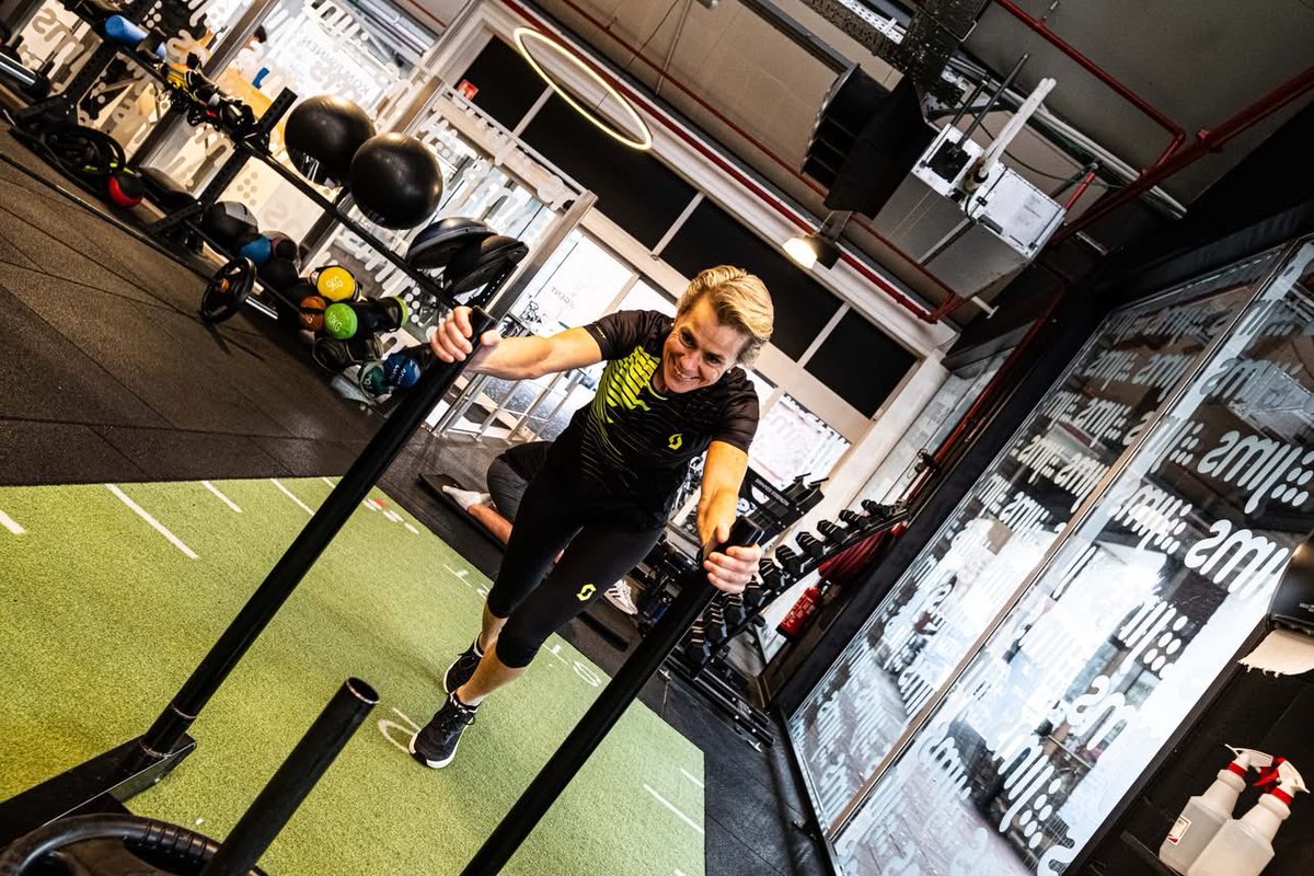 Workout before workday! Goeie morgen @ Jims! 🏋️‍♀️😍🏋️‍♀️