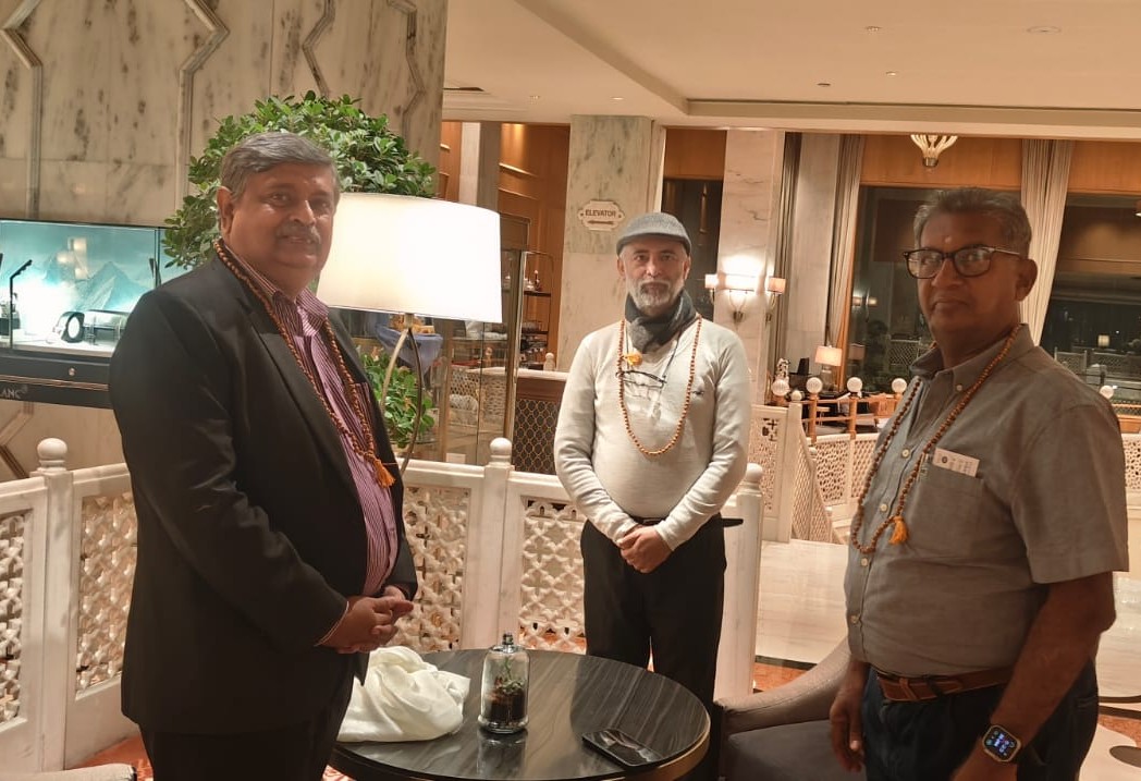 CEOofficeLadakh's tweet photo. CEO Ladakh, Sh. Rahul Sharma, IAS, accorded a warm traditional welcome to Mr. Ameer Mohammed Faaiz Member ECSL and Mr. Hannedige Rasika Priyanga Peiris, Commissioner General of Elections, Sri Lanka,  on their arrival for IICDEM 2026.
#IICDEM
@ECISVEEP
@IIIDEM_Official
@DIPR_Leh https://t.co/N3LWammGfB