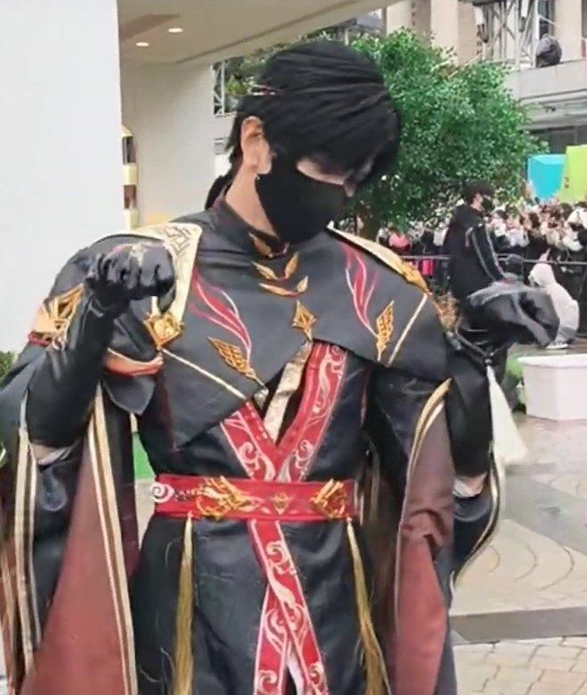 it wouldn't be complete without MoF zayne becoming a cat