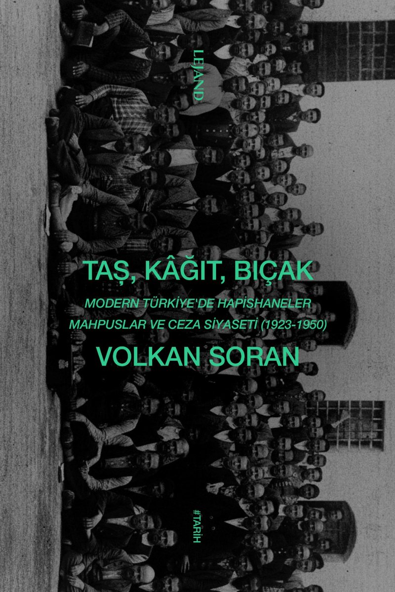 #YeniKitap

Volkan Soran'ın (<a href="/VolkanSoran/">Volkan Soran</a>) titiz araştırmasıyla Taş, Kâğıt, Bıçak modern Türkiye'nin hapishanelerini ve hapishane kültürünü inceliyor.

İçinde hapishane argosuna dair bir sözlük de var.

kitapyurdu.com/kitap/tas-kagi…