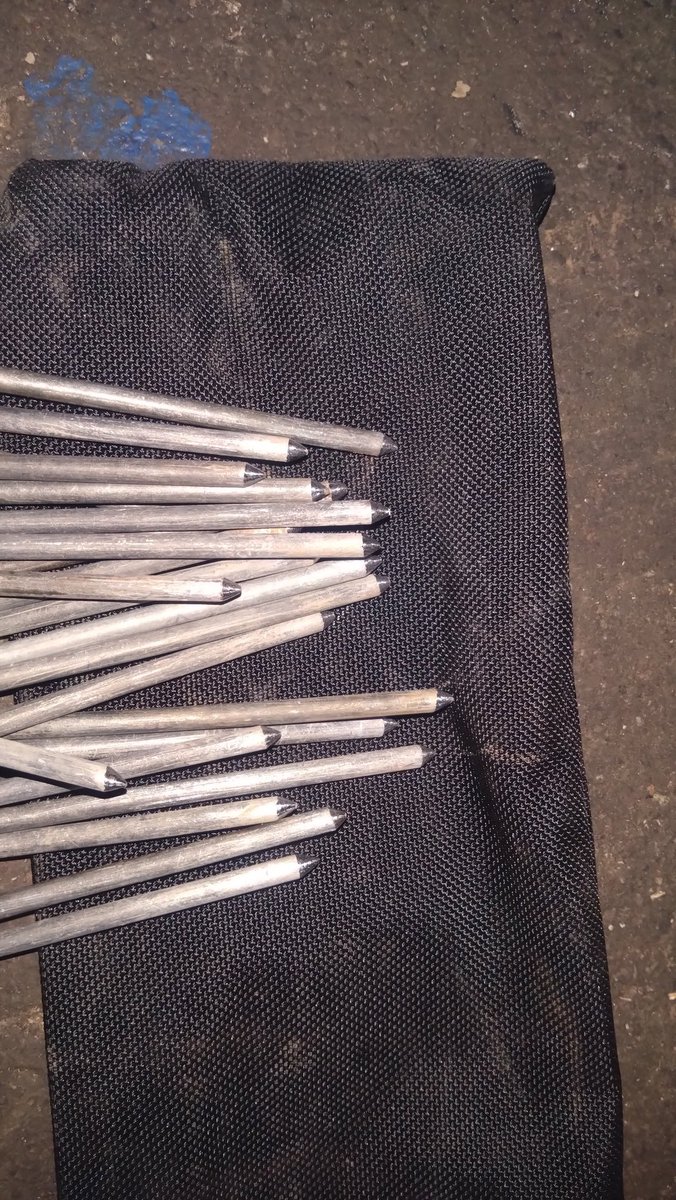 ペグの先端修正終了
∠(￣^￣)