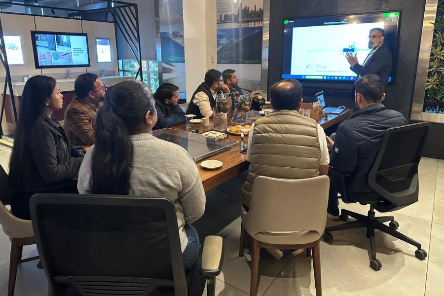 SloanIndia's tweet photo. Great to welcome an enthusiastic team to the Sloan India Experience Center. The visit included hands-on demos of our innovative products, along with focused training to better understand functionality. A valuable session filled with learning and interaction.

#plumbing #architect https://t.co/SgFH6cia6L