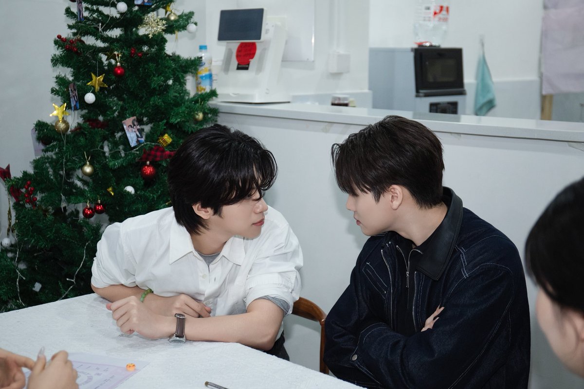 12.27-28 MeanPlan Hefei

Thank you to all the fans who come！
See you next time！💙💚
#MeanPlan #MeanPlanHefeiFM #MeanPhiravich #PlanRathavit #2wish