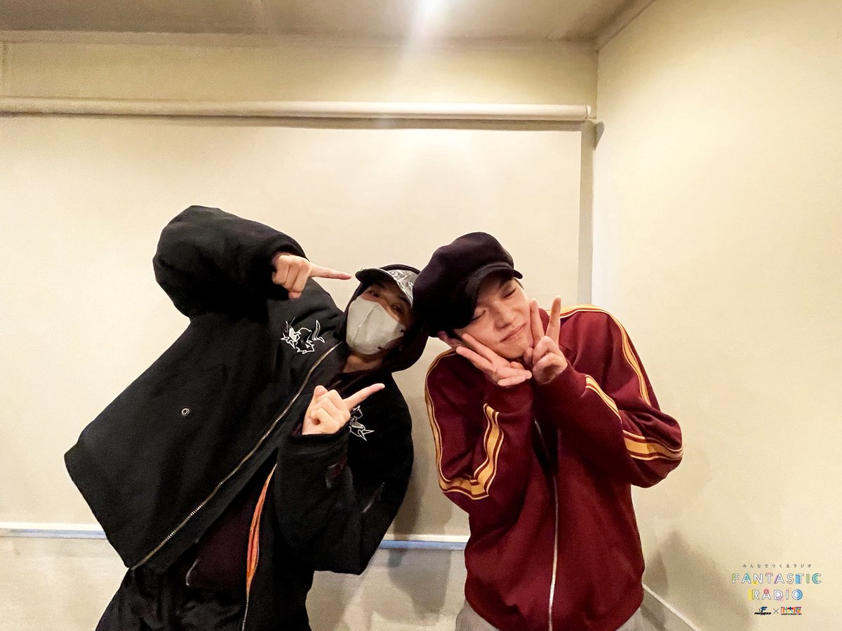 fanta_radio_851's tweet photo. 【26/01/20 FANTASTIC RADIO #375】
佐藤大樹＆澤本夏輝でお届けする今夜は、｢佐藤大樹 Birthday Special!!🎂｣ 今回も「FANTApedia」拡大版！📕独特のリズムを生みだし続ける澤夏くんと回答にツッコミに忙しそうな大樹くん🎉

📻radiko ⇒ https://t.co/t86gv0RACV

#FANTASTICS #ファンラジ #FM大阪 https://t.co/8dyQqdvcfC