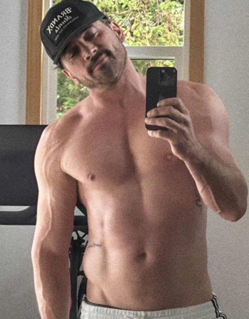 ABeardedHero's tweet image. Happy 56th birthday to Scream star Skeet Ulrich