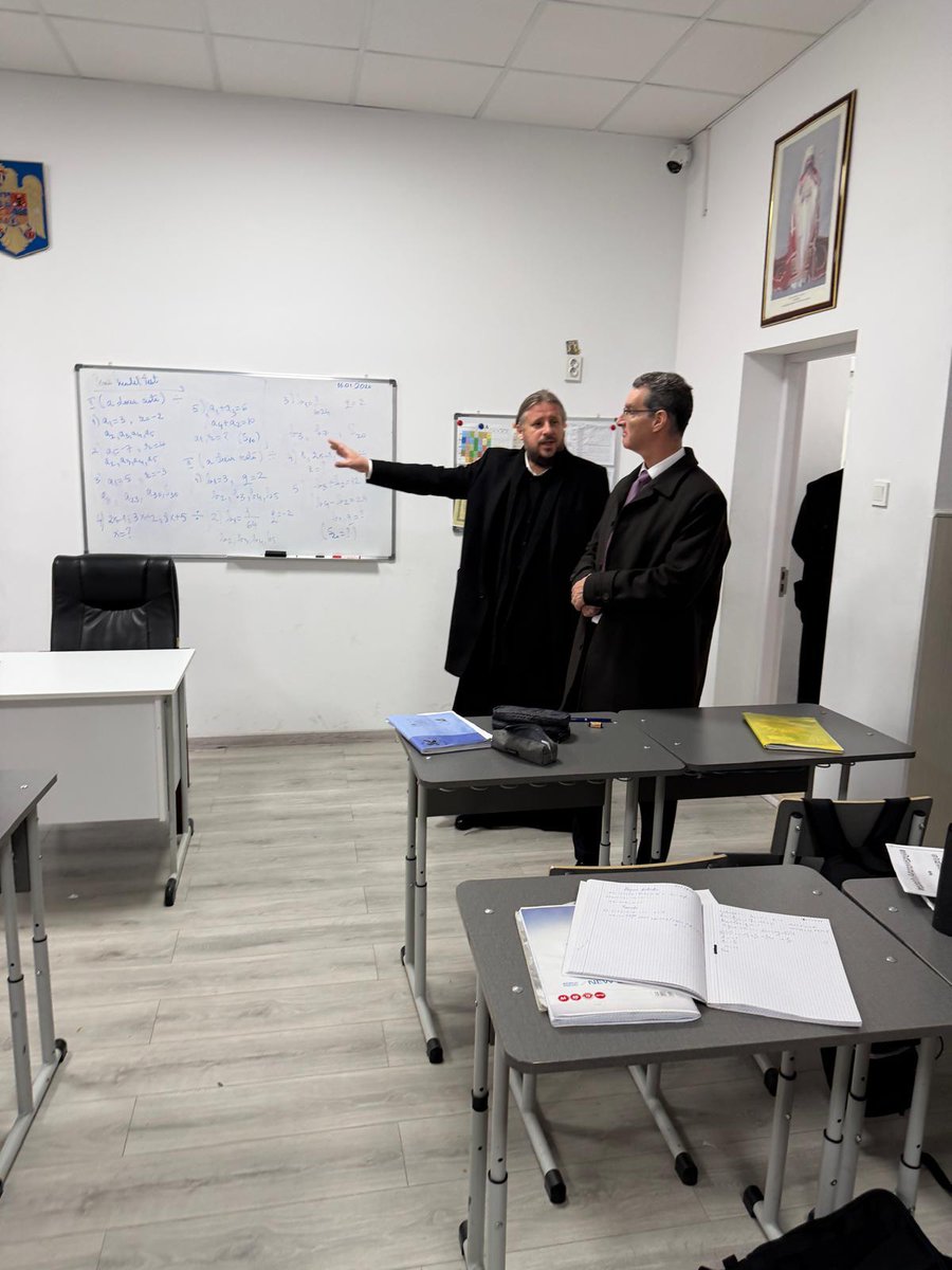 IsraelinRomania's tweet image. Întâlnire cu elevii Seminarului #Teologic Ortodox din #București. 🇷🇴🇮🇱

Dl Ambasador @BendorLior a avut plăcerea să viziteze Seminarul Teologic #Ortodox din București, unde s-a întâlnit cu Arhimandritul Nectarie Șofelea, starețul Mănăstirii Radu Vodă. Cu acest prilej,