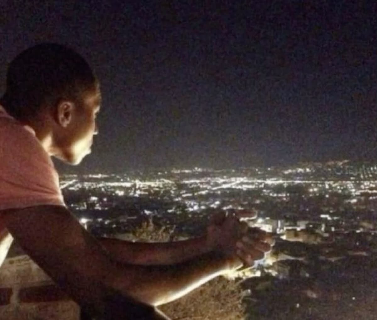 its_bribriie's tweet image. how it feels knowing that i used to write stories for fun and read books in a day and now all i do is scroll and scroll and scroll and—