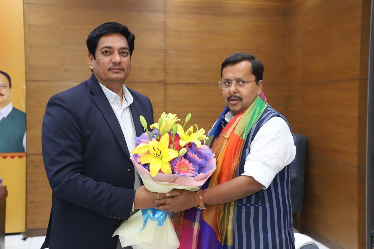 SSBhati94's tweet photo. भाजपा ‘संगठन पर्व’ के अंतर्गत विश्व की सबसे बड़ी राजनीतिक पार्टी भारतीय जनता पार्टी के राष्ट्रीय अध्यक्ष निर्वाचित होने पर श्री 
@NitinNabin  जी को हार्दिक बधाई एवं शुभकामनाएं।
@AvinashGehlot_
@AvinashGehlot_ https://t.co/N3yNqWhzvy