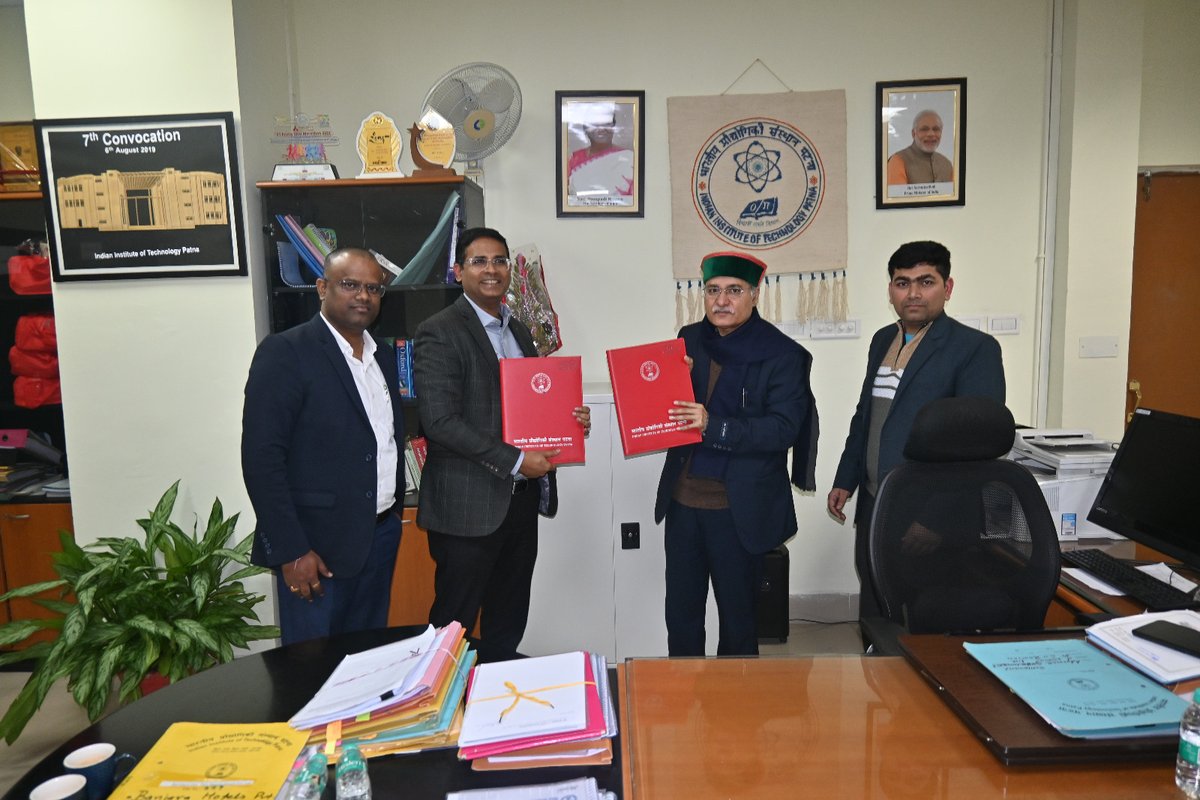 IITPAT's tweet image. We are proud to share that a 𝗠𝗲𝗺𝗼𝗿𝗮𝗻𝗱𝘂𝗺 𝗼𝗳 𝗨𝗻𝗱𝗲𝗿𝘀𝘁𝗮𝗻𝗱𝗶𝗻𝗴 (𝗠𝗼𝗨) has been signed between 𝗥𝗮𝗶𝗹𝗧𝗲𝗹 𝗮𝗻𝗱 𝗜𝗜𝗧 𝗣𝗮𝘁𝗻𝗮 to collaborate on various networking and CCTV infrastructure projects.
#RailTel #IITPatna #MoUSigning #DigitalInfrastructure