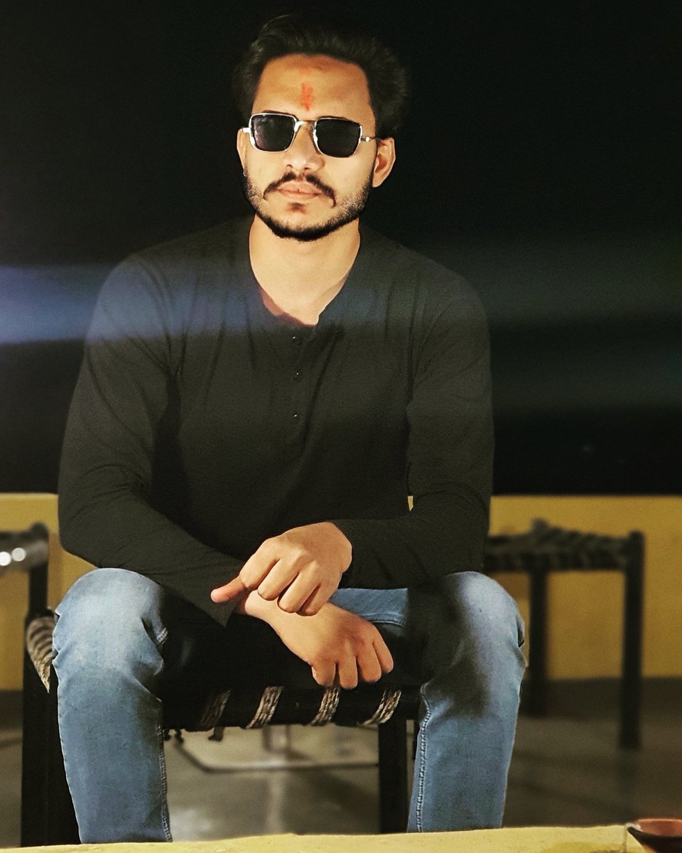 केवल स्वयं को ढूंढना है,
बाकी सब Google पर है.!