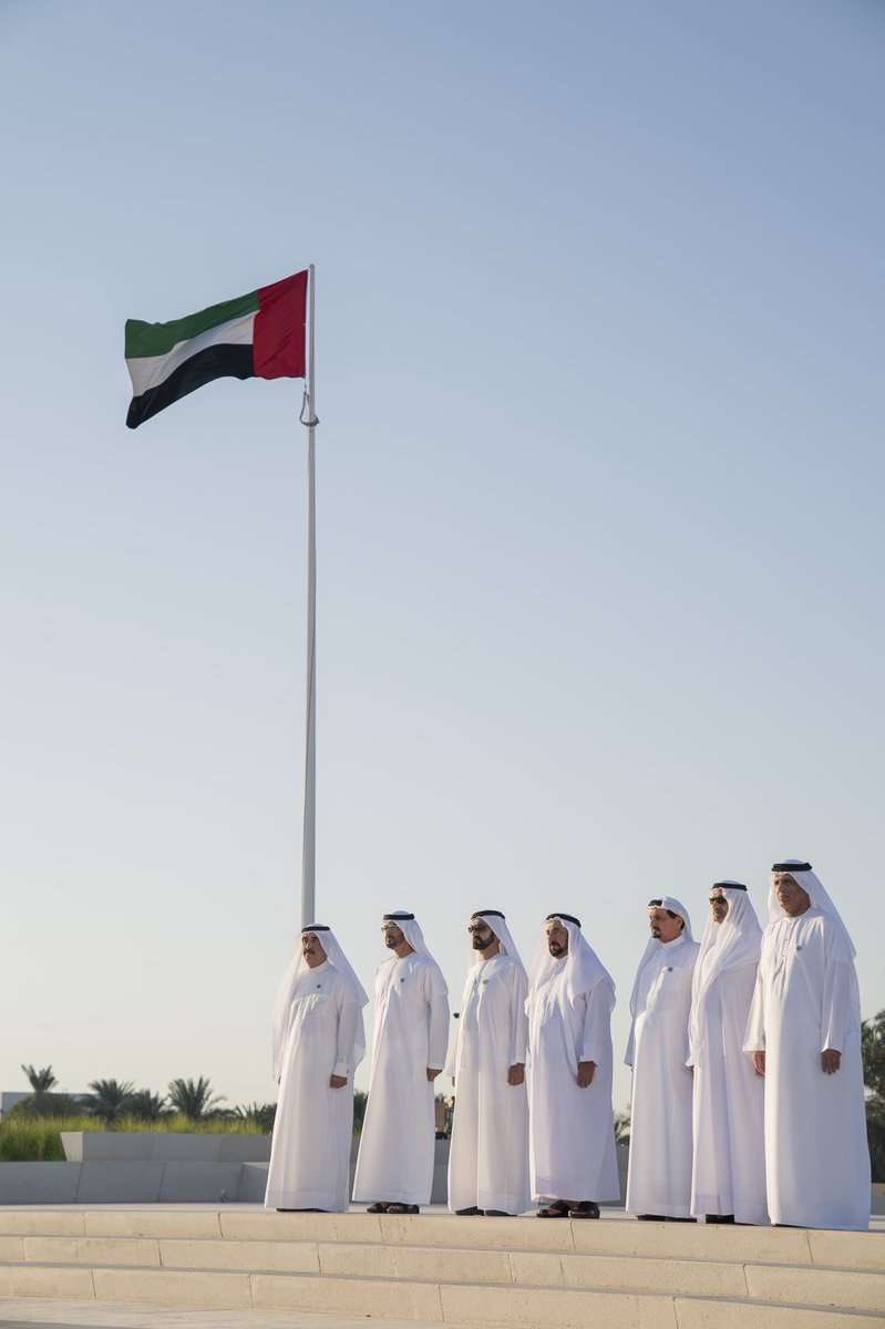 OsAmiri's tweet image. " نحن لسنا إمارات .. نحن دولة الإمارات العربية المتحدة " 

محمد بن راشد آل مكتوم