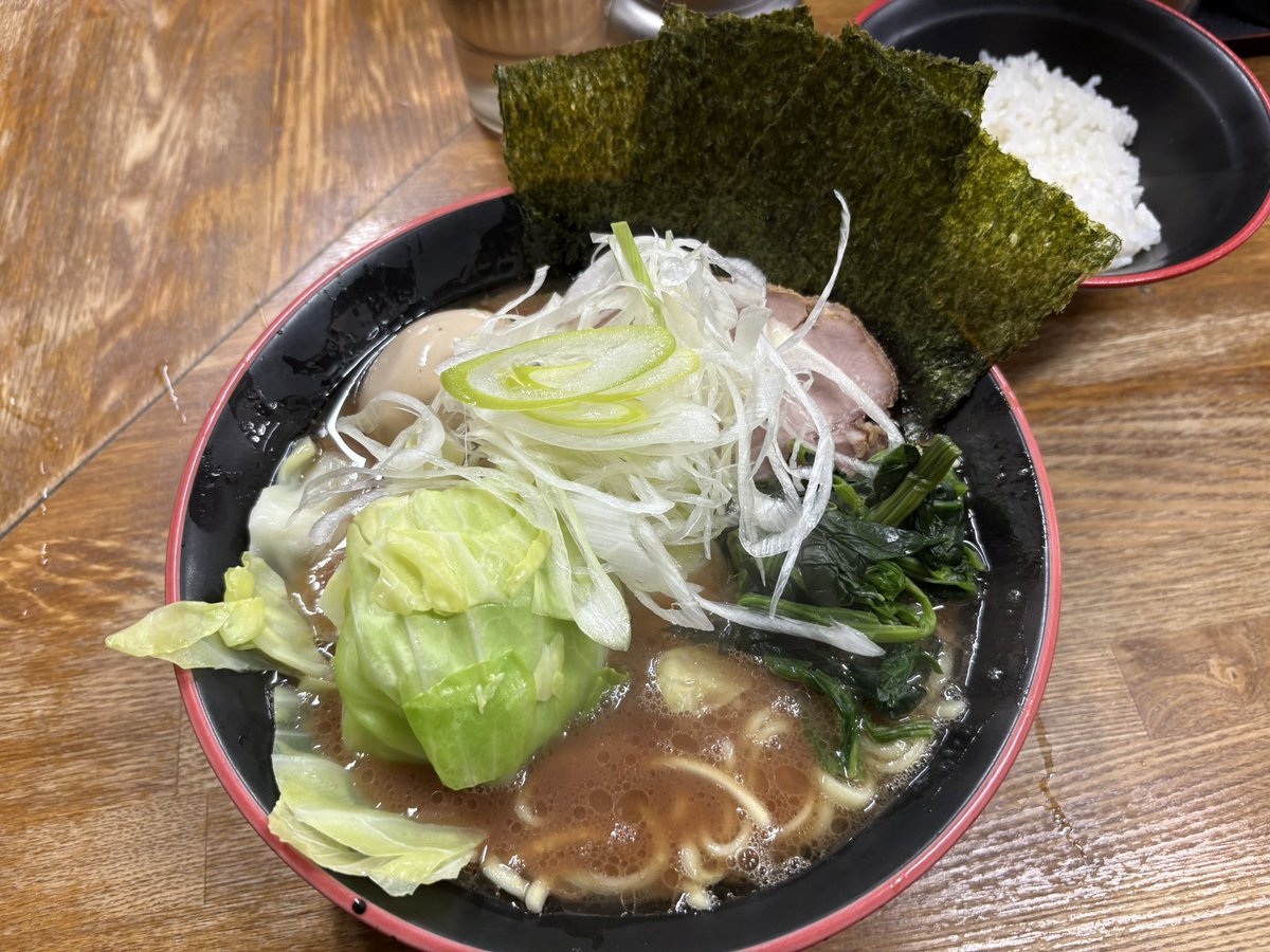 N02074696's tweet photo. 麺家紫極
どことなく��藤家に似てるような気がした
濃厚でとても美味しい家系だった
#ラーメン　#らーめん　#ramen #麺家紫極 https://t.co/0ih6VTaYr4