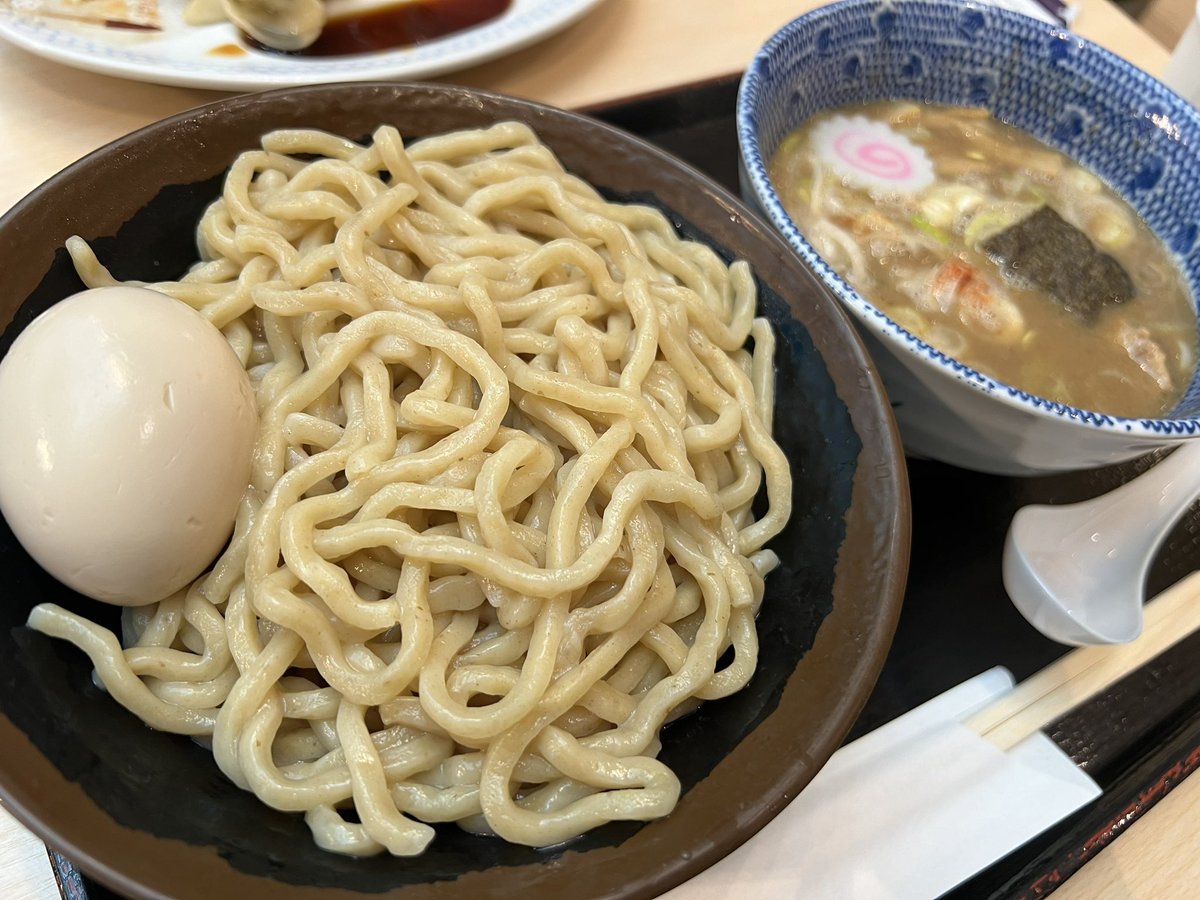 ふりは tweet media