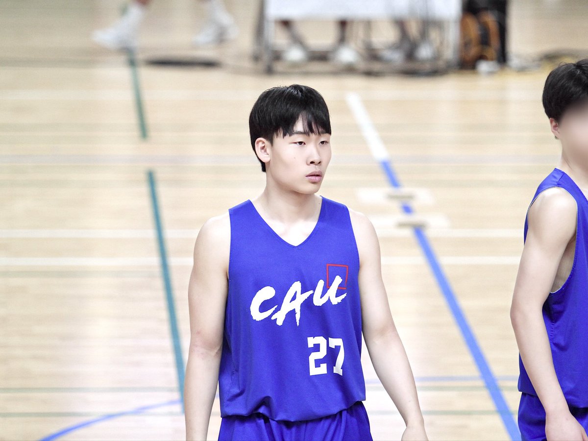 잘한다 !! 하면 재휘엿어,,

중앙대농구부 임재휘