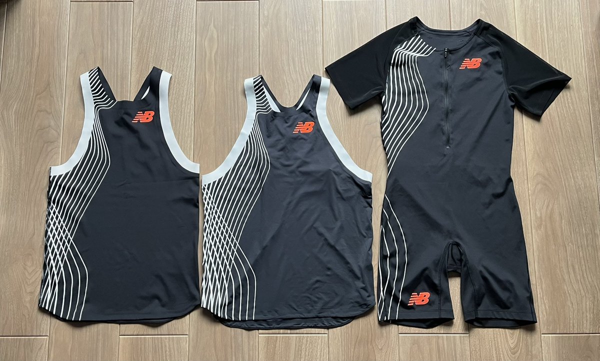 NewBalance
2023 prodigy singlet type2 長距離用

メンズS・13149円

アームホールの大きさが大胆すぎるが
着るとtype1と正面からの見た目はほぼ同じ

Type1(137g)よりSpandexの割合が少なく
背中のサポート芯も無いため43g軽い
NBのアスリートウェアはPolyester以外の素材混率が多いため他社より重め