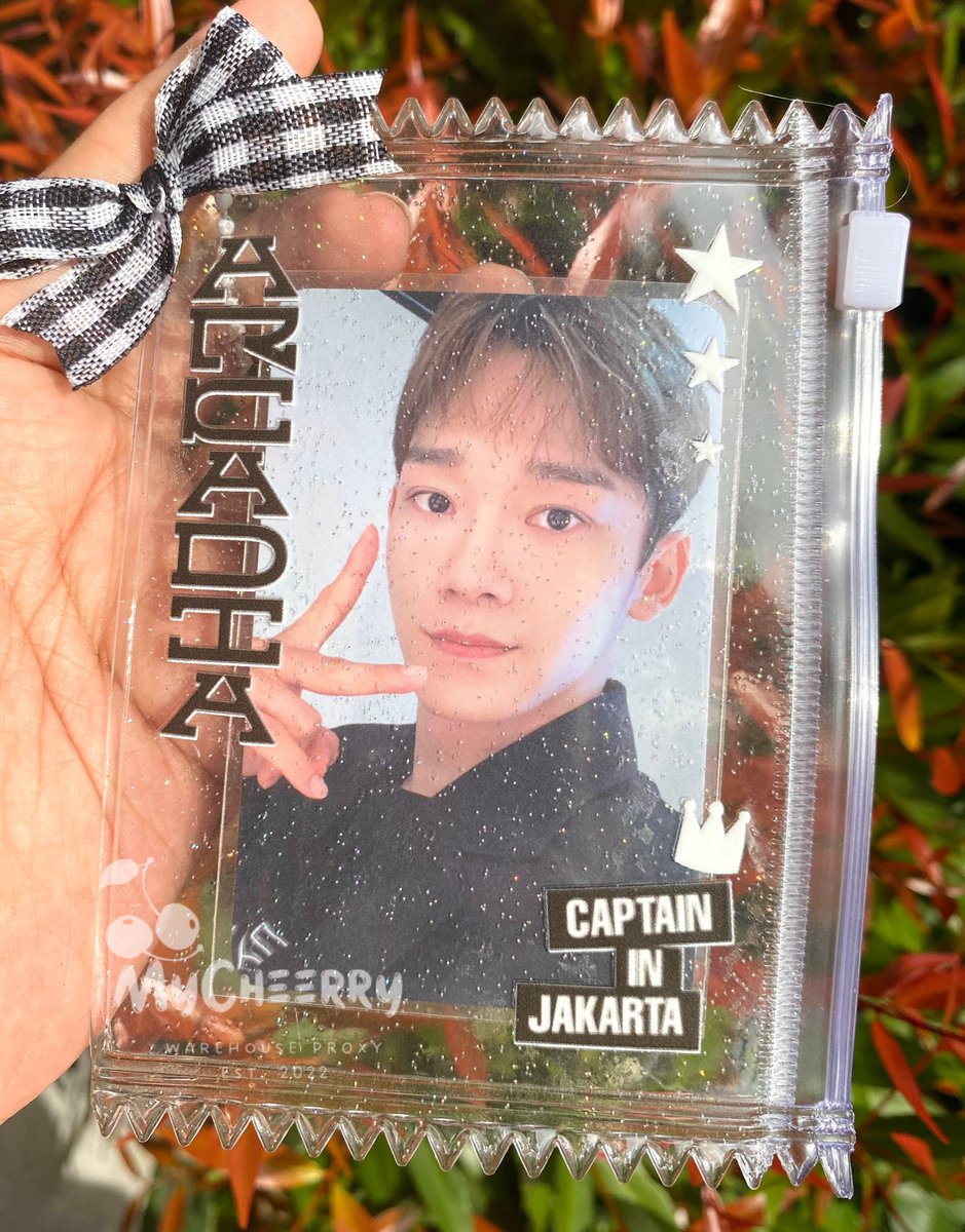 mycheerryywh's tweet photo. rt &amp; like are appreciated ◡̈

freebies chen arcadia in jakarta  
by @mycheerryywh 

how to claim: 
☀️ rt &amp; like
☀️ find us on d-day 
☀️ limited qty 

please don’t throw away and kindly tag us!
see you!!

#ArcadiaJAKARTA #ArcadiaTour #CHEN https://t.co/boFbkloT1X