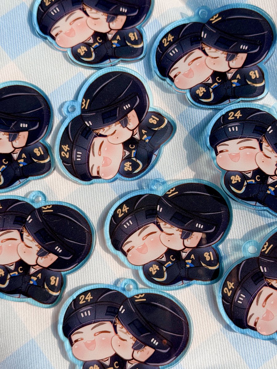 yadathings's tweet image. ✦giveaway✦

hollanov keychain
(2 winners)

♡ follow, retweet &amp;amp; mention to participate  
♡ ends February 1st, 2026