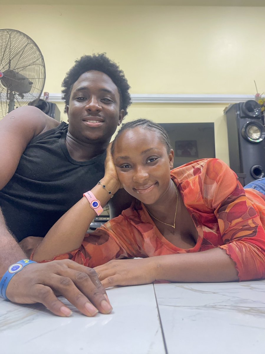 _sahdgurll's tweet image. 2012                                           2026