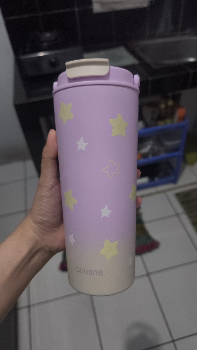 Makasih kak <a href="/yixibuy/">Yixibuy • Kindly mention after DM🙏🏻</a> 
Kejebak redline jdnya numpuk, pas dateng senengnya dobel 🥰
Tumblrnya baguuuss sukaakk banget, mana g tumpah walau dibolak balik trus tempat badgenya ngepas, bisa buat badge sama silika gel biar g karatan. 
#LoveandDeepspace #zonajajan #tumblr