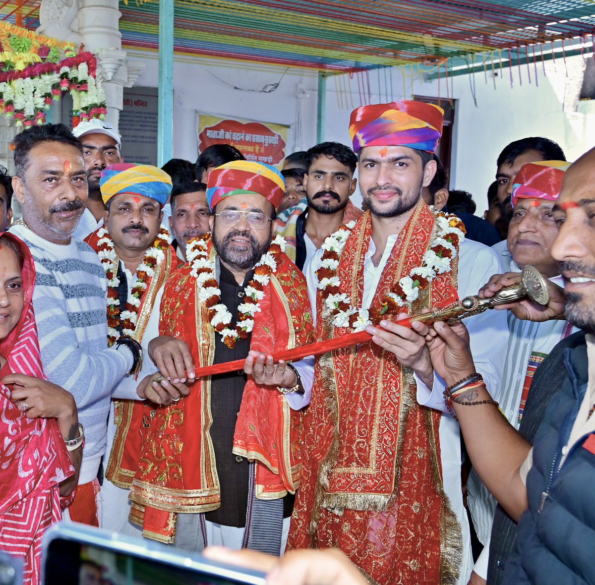 सिरोही से पूर्व विधायक श्री संयम लोढ़ा जी को जन्मदिवस की हार्दिक बधाई एवं शुभकामनाएँ l 

भगवान से आपके उत्तम स्वास्थ्य एवं दीर्घायु जीवन की कामना करता हूँ। 

<a href="/SanyamLodha66/">Sanyam Lodha</a> 
#NirmalChoudhary