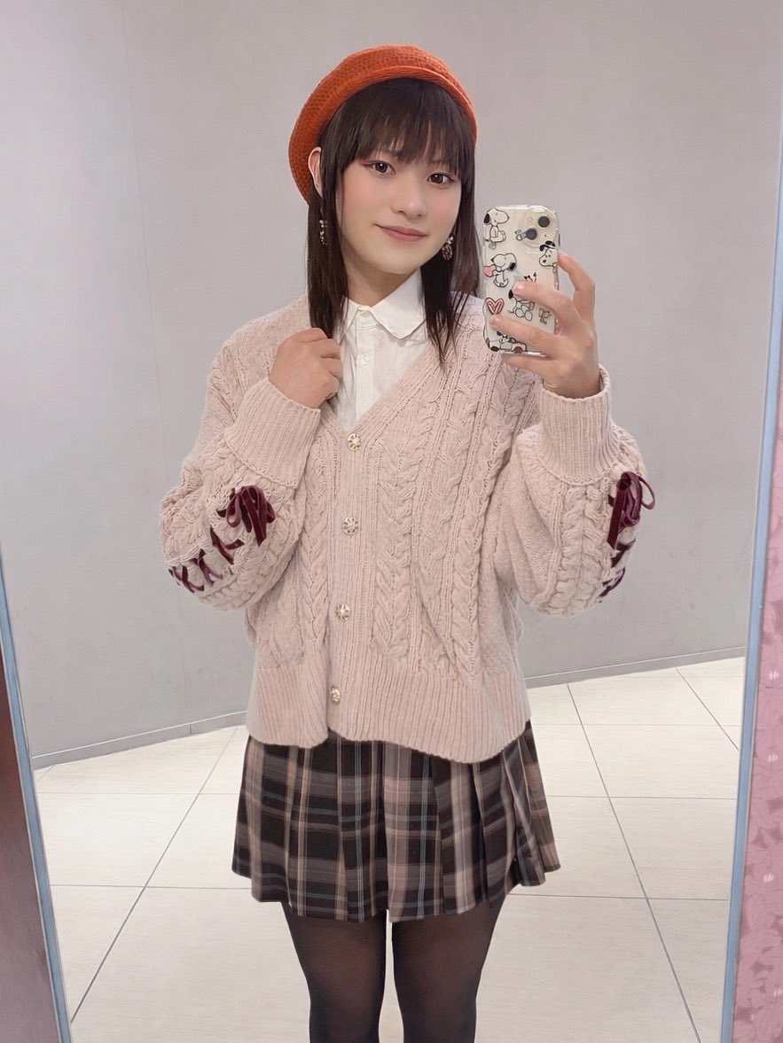 nyabe_kokoko's tweet photo. ほんのちょっぴり漫画家っぽい感じ⭐️
#女装 https://t.co/vu1B1OQDUF