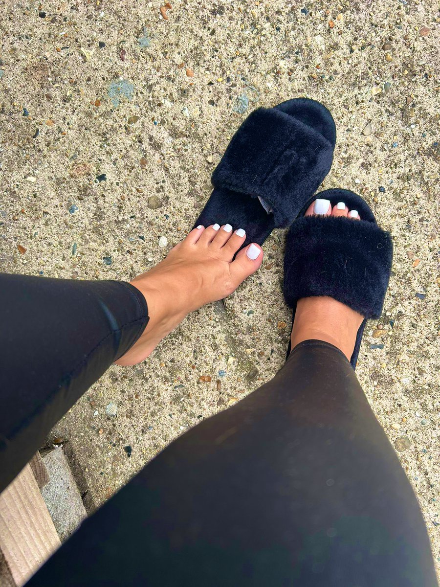 Those slippers are comfy but a loser's face would be better😍😜

#footfetısh #feetworshi̇p #feetfetısh #footjob #footworship 

<a href="/EliteFeetStreet/">EliteFeetStreet 🇬🇧 (21K) EFS</a> <a href="/IPayLadiesToWa1/">I pay Girls to walk all over me-Essex Doormat</a> <a href="/Feet_per_Second/">Smokey McPherson</a> <a href="/welshfootboy/">WelshFootBoyPromo 🏴󠁧󠁢󠁷󠁬󠁳󠁿</a> <a href="/rt_domm/">RT Femdom & Feet models 6k</a> <a href="/rt_feet/">Feet RT PROMO 💯K</a> <a href="/ShawnMcClinton/">Shawn McClinton</a>