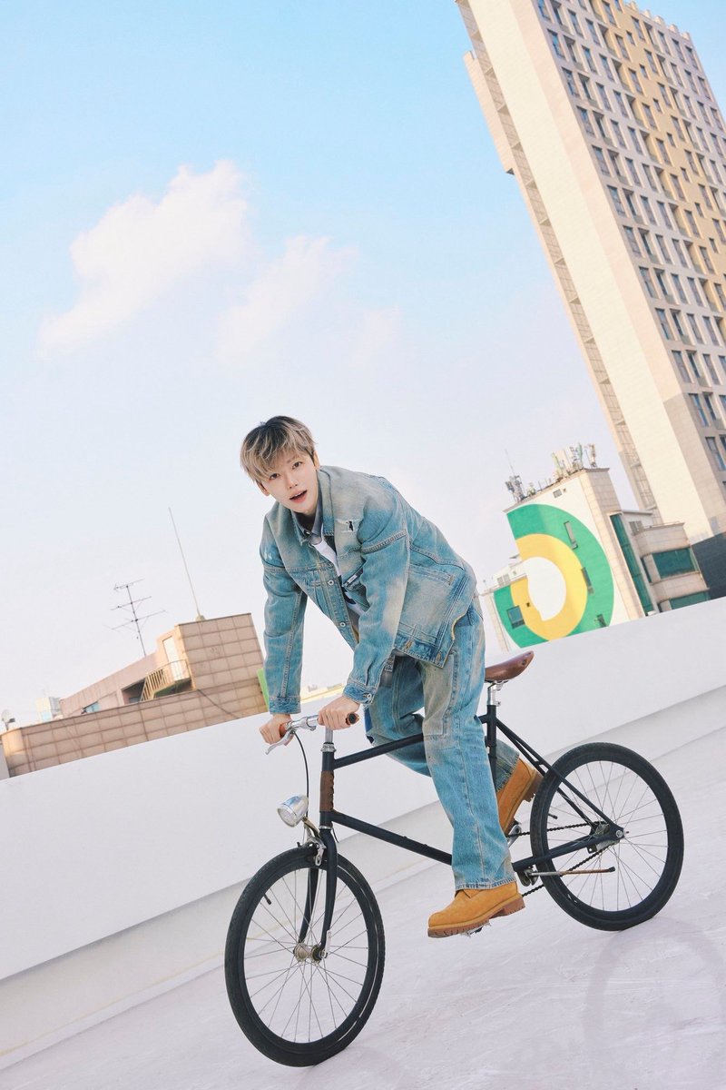 Lee Jeans เปิดตัว #NCTJaemin เป็น Brand Ambassador คนใหม่ประจำเอเชียแปซิฟิก 🌏  
คอนเซปต์ “The Best Stories Happen in Jeans” ถ่ายทอดเสน่ห์และสไตล์ที่เป็นตัวเองที่สุด 👖✨  
#LeeJeans #Jaemin #NCT #JAEMINxLeeJeans facebook.com/share/p/1B1ULL…