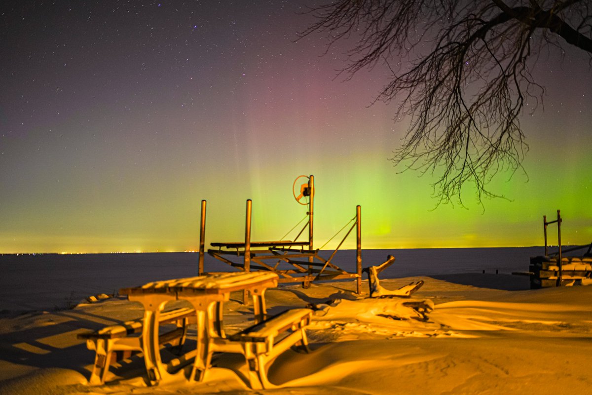 Arkadiev's tweet photo. Finally some decent Aurora over Lake Winnebago, Wisconsin

January 20, 2025, 01:55 AM CST 
📷Sony A7C II

@TamithaSkov
@Vincent_Ledvina
@theauroraguy
@spacewxwatch

#wiwx #aurora #auroraborealis https://t.co/sIevYwm8Nj