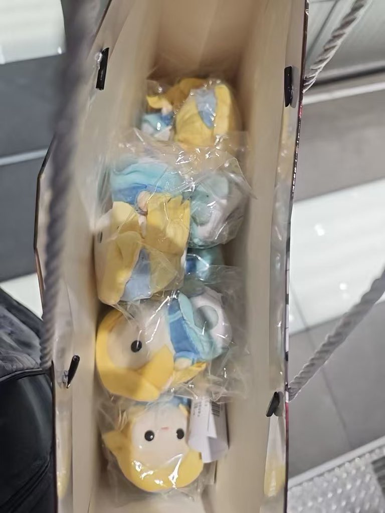 I told my friend in Shanghai, and in no time, I had ten Maria dolls sent directly to my home in Nanjing. I feel like I might be a bit too lucky