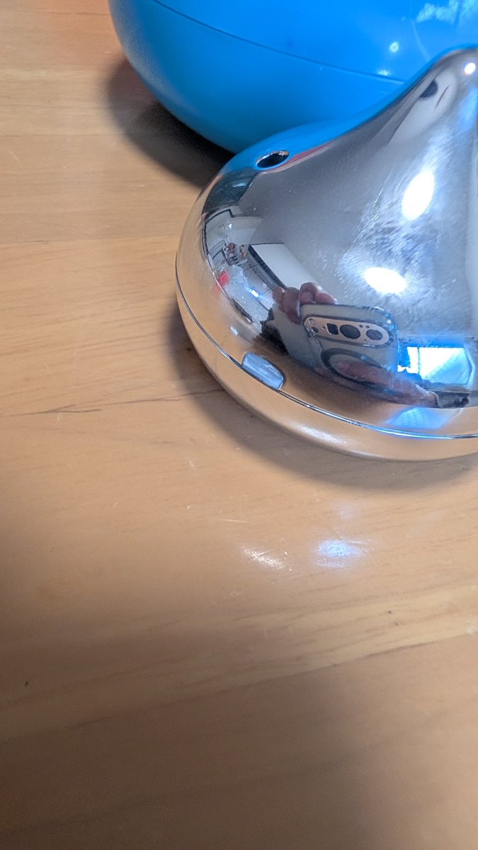 turitakechan's tweet photo. マクドナルドのスライムインスライム

メタルスライムが硬すぎて開かない、更にカット雑すぎてメタル部分がない場所も。

マクドナルド雑すぎんか？
なんなら他も傷多数
#マクドナルド #ドラクエ #ドラゴンクエスト #スライムインスライム https://t.co/yAtj2yDCwv
