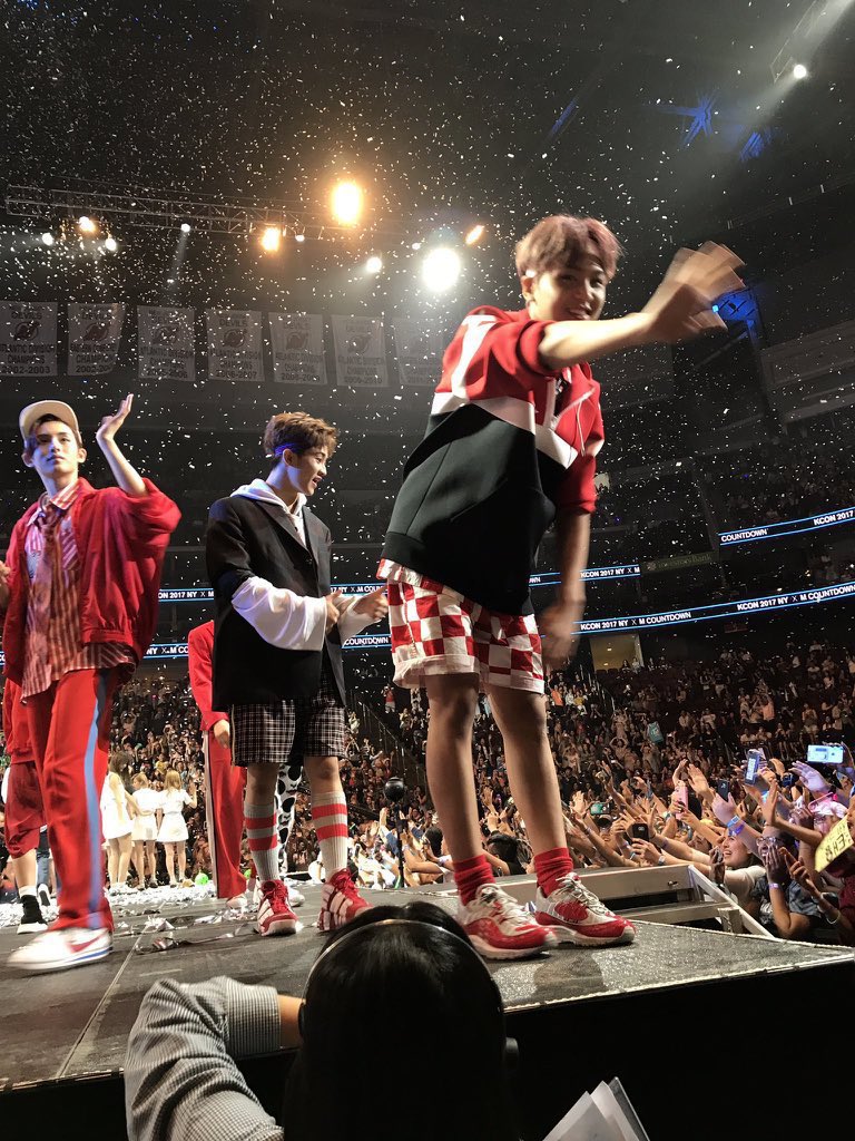 0NAENNAE's tweet image. 통통무릎