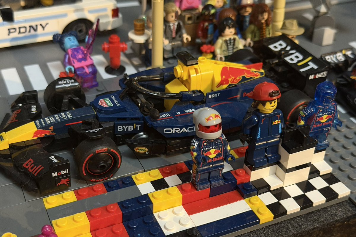 wack5577's tweet photo. F1 LEGO https://t.co/sSZR2C8MnX