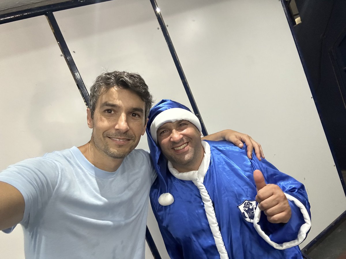 Así te voy a recordar siempre! Con tu sonrisa, el escudo en el corazón y vestido con los colores que amamos.
Pusiste lo que pudiste por el club, un colectivo, un camión y hasta te vestiste de papá Noel…vas a estar presente en cada acción que hagamos en nuestro club,siempre en 💙