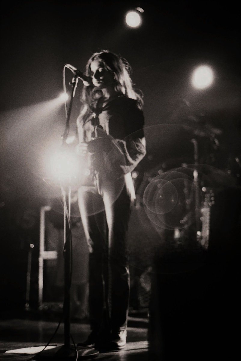 Hope Sandoval | Mazzy Star (1994)
© Ebet Roberts