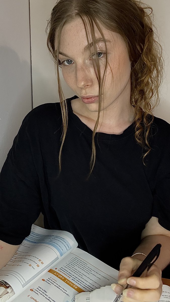 ava99peach's tweet photo. Wer gibt mit Nachhilfe #NSFW #Tease
#Girl https://t.co/tGhG3g6NNM