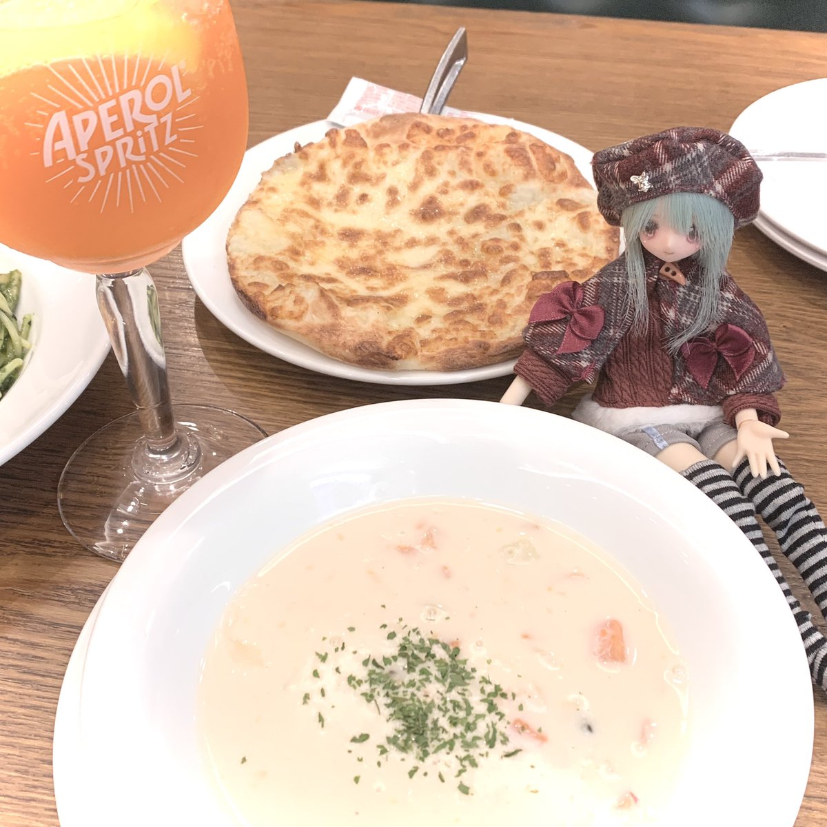 fufuu77's tweet photo. 穿了朋友的娃衣！ https://t.co/nLdTIEBhEA