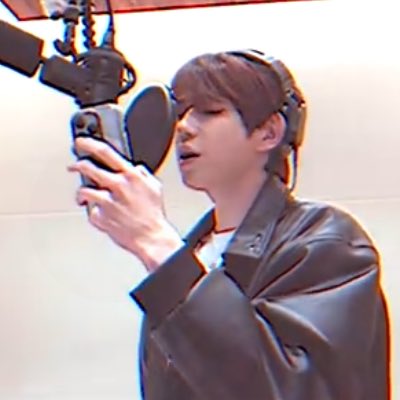 blackkdkd's tweet image. 녹음하는거 다줘요 ㅠ