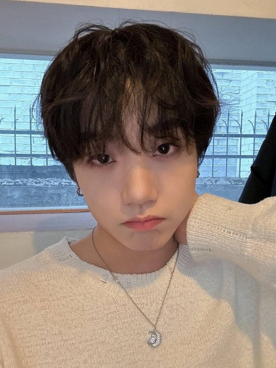 from_X 

[#HAVIT] J'aimais bien le styling aujourd'hui 🤍

#하빛 #TRENDZ #TO_FRIENDZ #TRENDZ #트렌