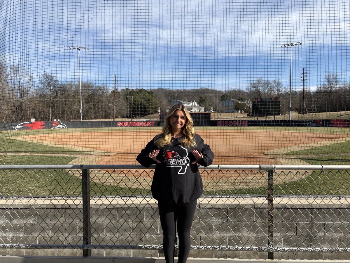 Daphne Galason('27) tweet media