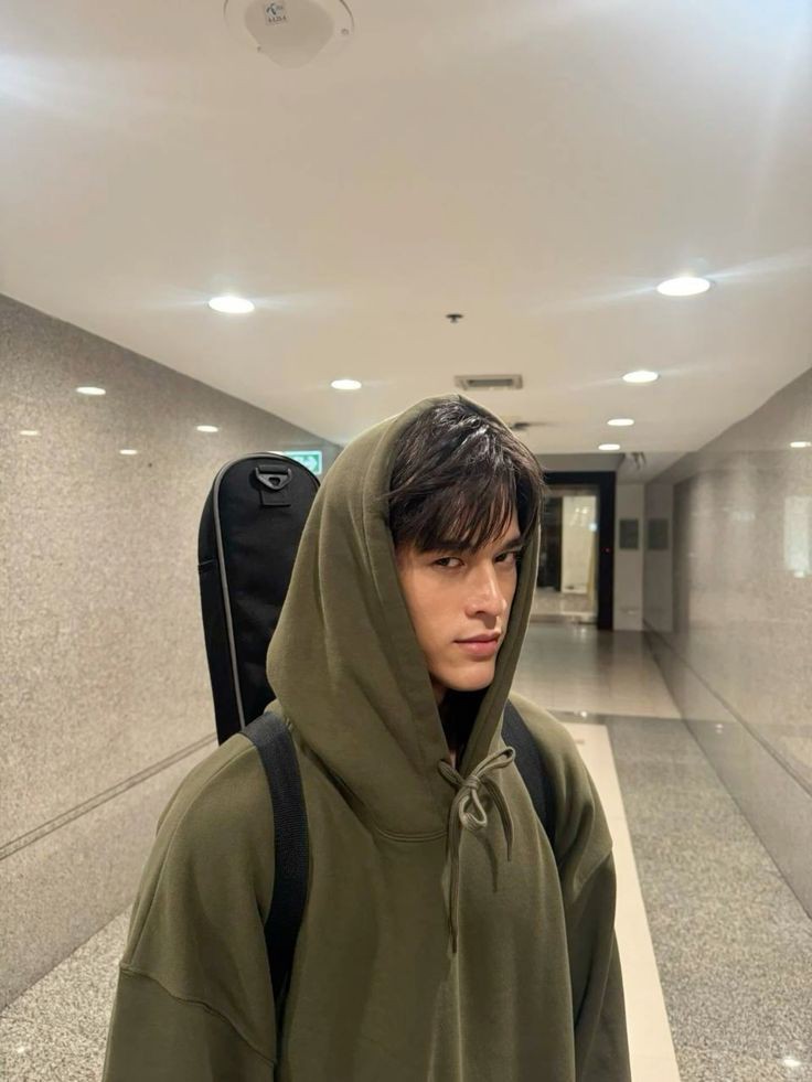 JGholicc's tweet image. "what's ur favorite color"
Joss: green.

#JossGawin #JossWayar #GawinCaskey