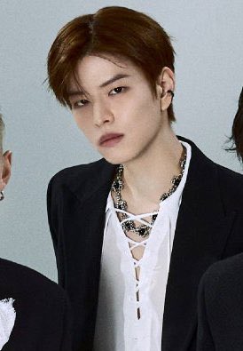 chansbobaeyes's tweet image. them both having their chests exposed is an attack against me personally btw.