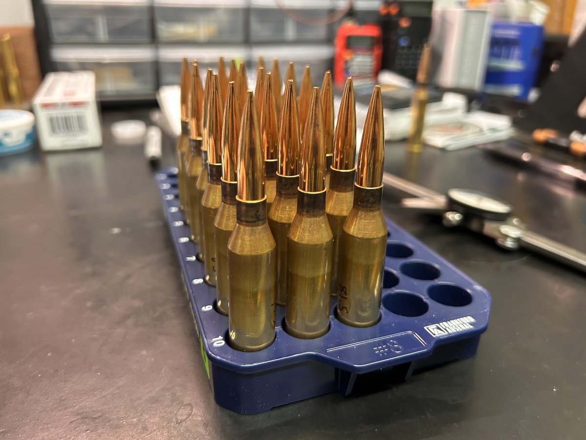 𝙼𝚁. 𝙻𝙴𝙰𝙳𝚂𝙻𝙸𝙽𝙶𝙴𝚁 tweet media